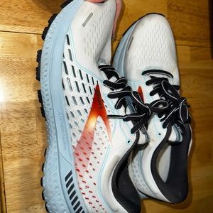 Brooks Adrenaline GTS 21 Women’s Running Shoes Size 7